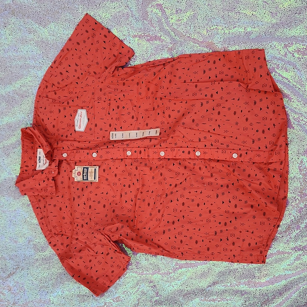 URBAN Pipeline Mens Button Up XL NWT